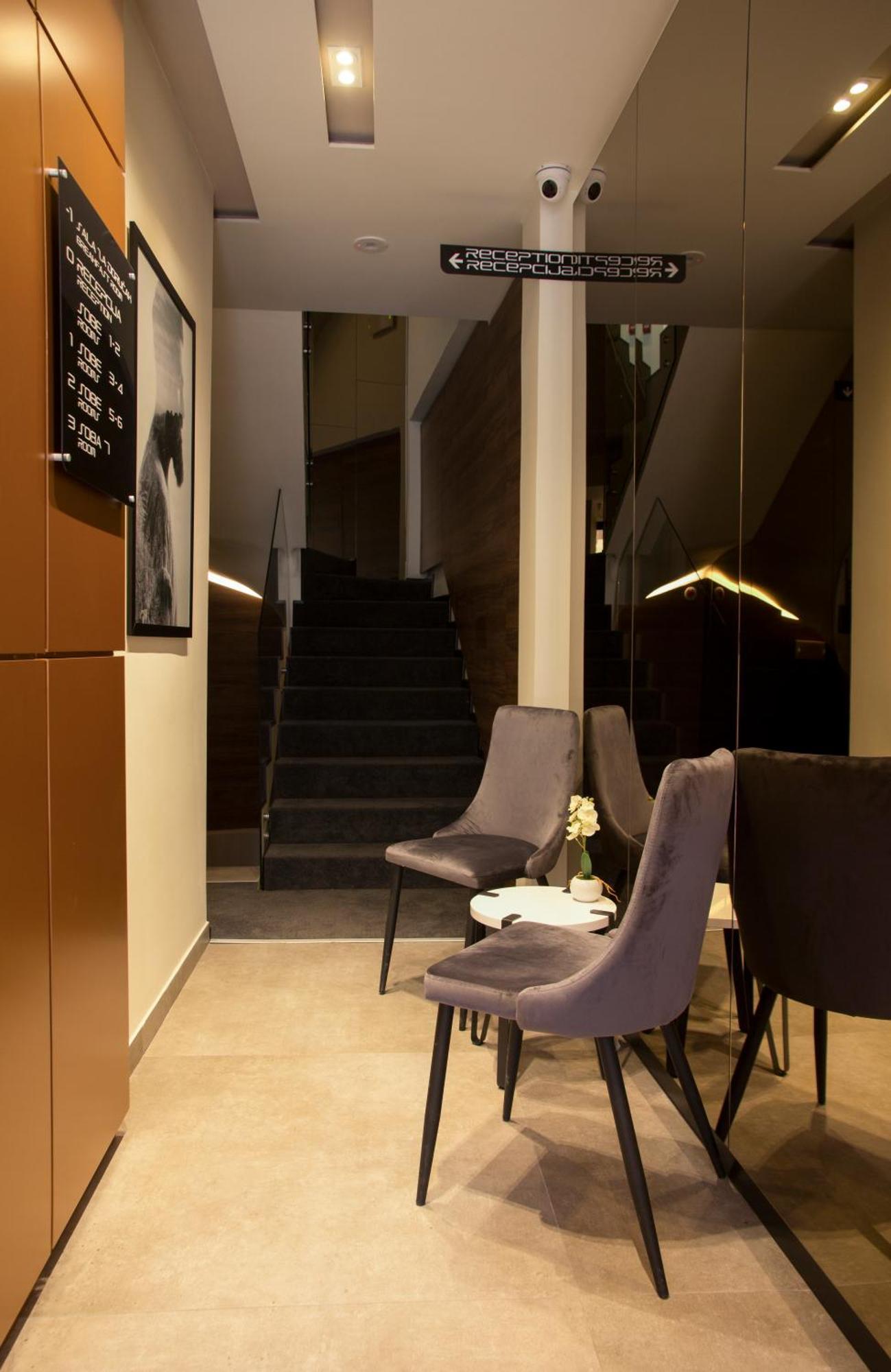 Boutique 25H By Eva Stay 018 Nis Exterior photo